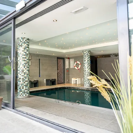 Martin's Chateau Du Hotel