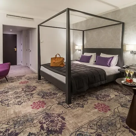 Martin's Chateau Du 5* 젠발