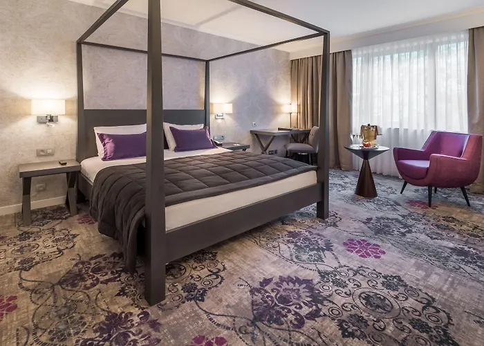 Martin's Chateau Du Hotel