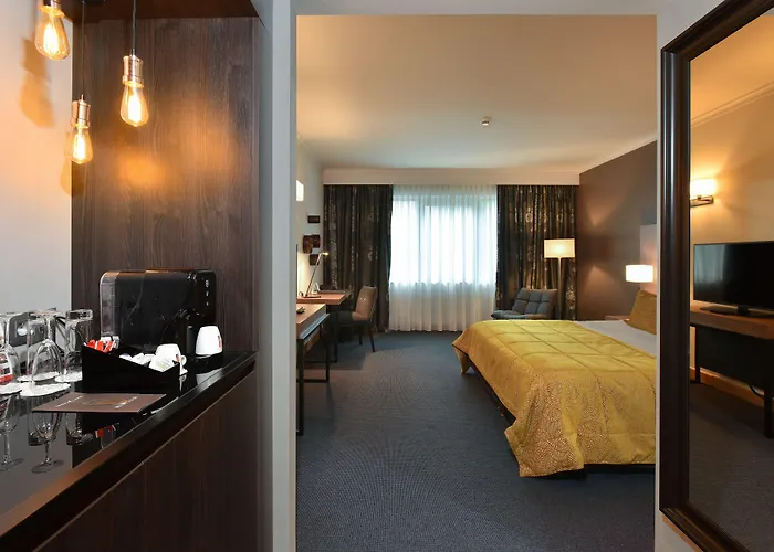 Hotel Martin's Chateau Du 5*